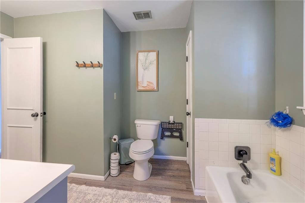 704 N Urich Road — photo 22
