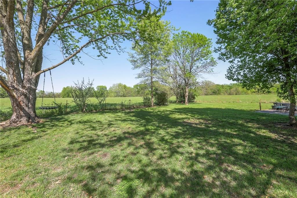 704 N Urich Road — photo 34