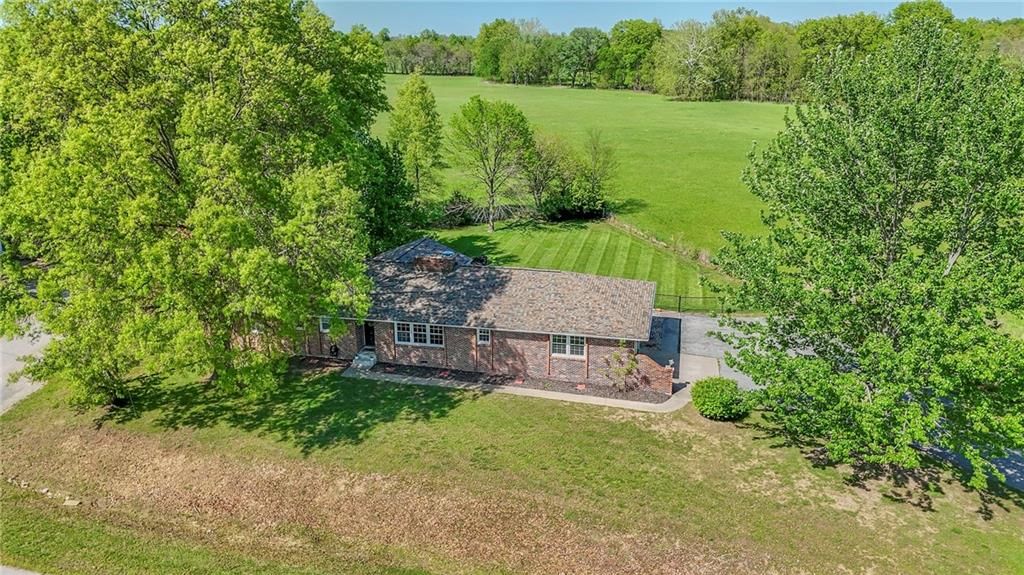 704 N Urich Road — photo 43
