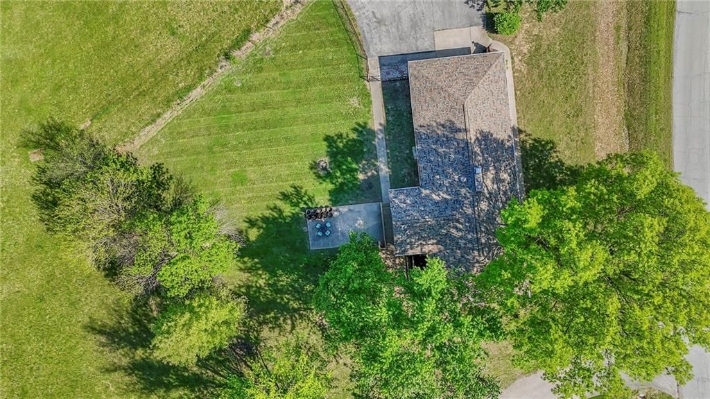 704 N Urich Road — photo 48