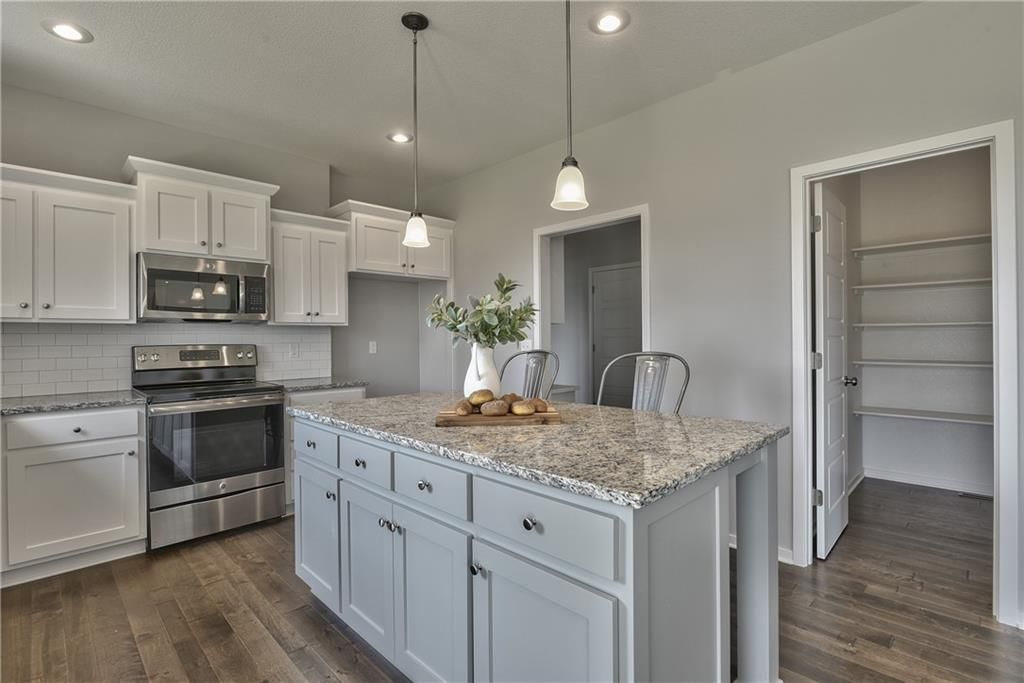 2275 W Elm Terrace — photo 16