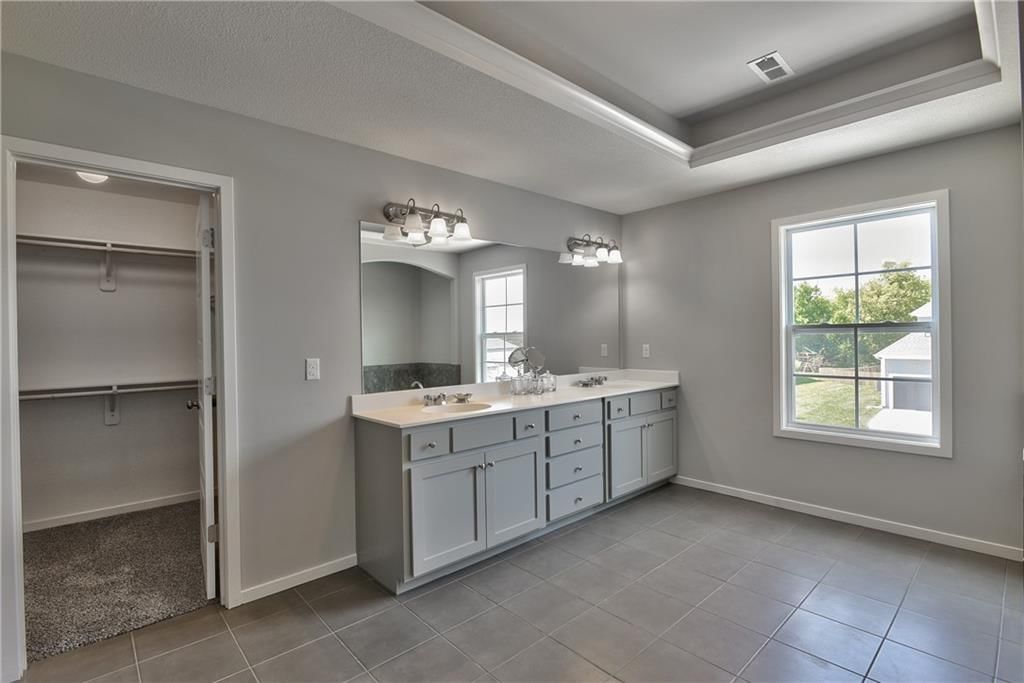 2275 W Elm Terrace — photo 30