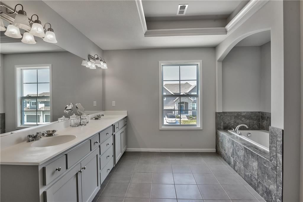 2275 W Elm Terrace — photo 32