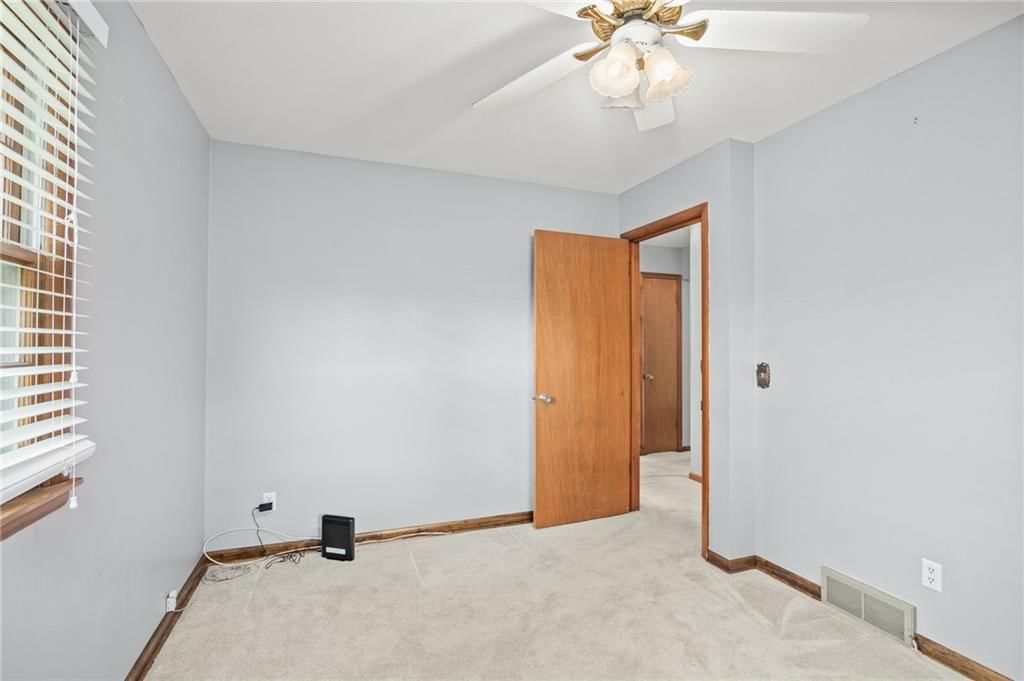 2913 S 33rd Terrace — photo 18