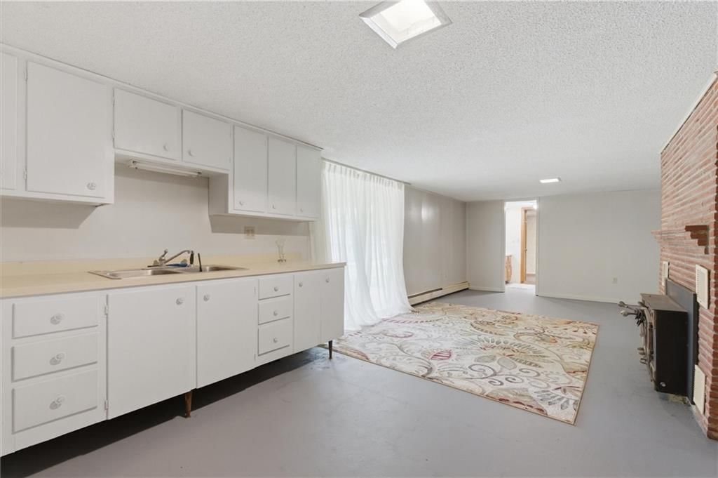 203 Clark Street — photo 22