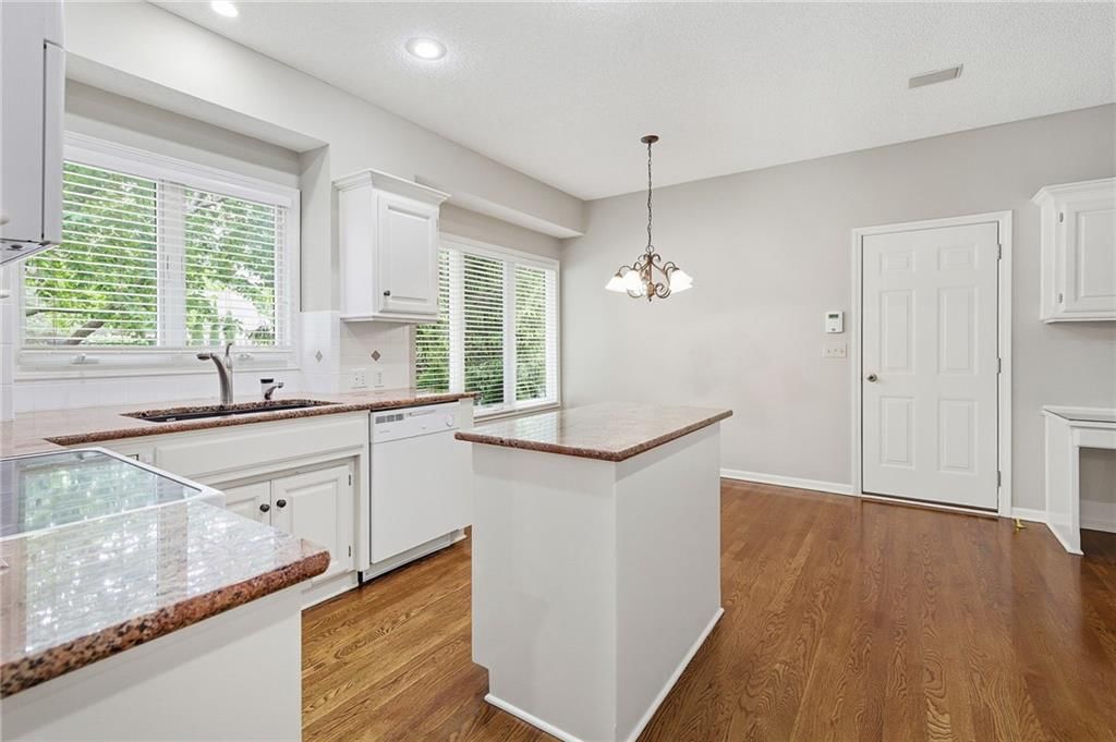 14400 Russell Street — photo 13