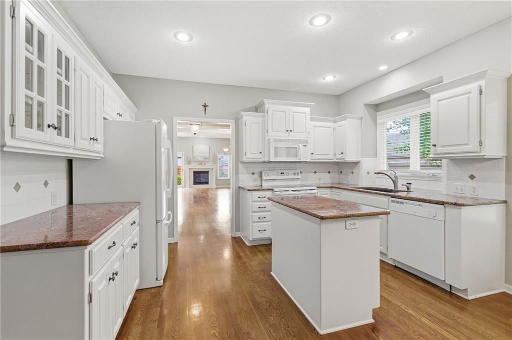 14400 Russell Street — photo 14