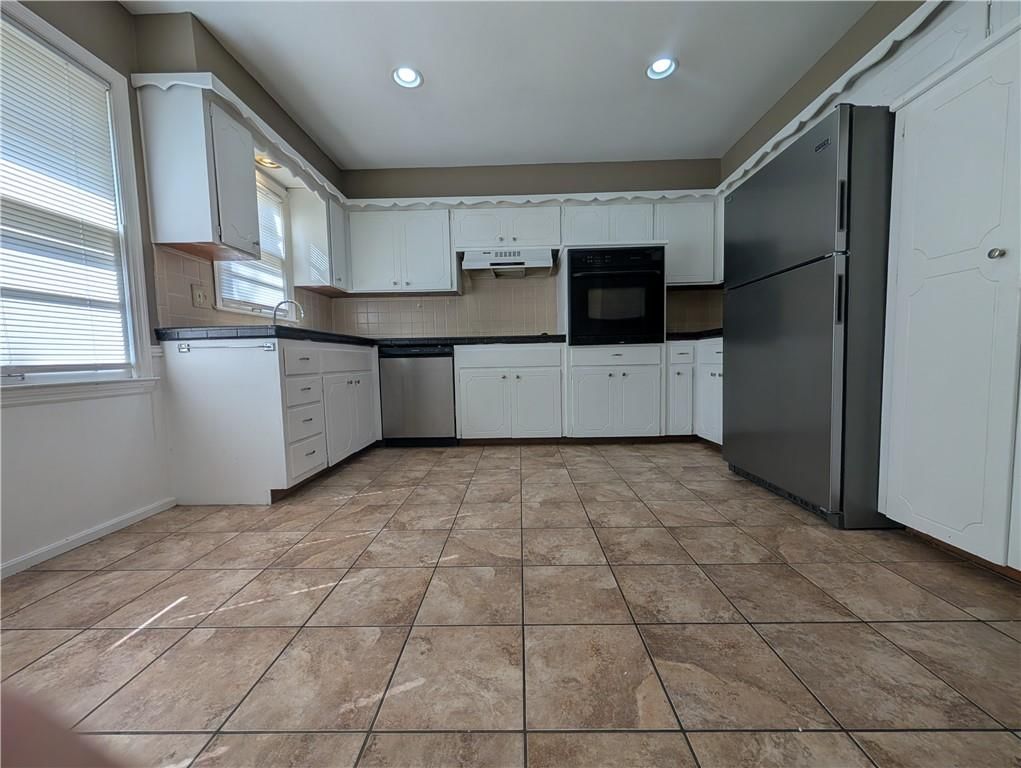 8414 Travis Lane — photo 3