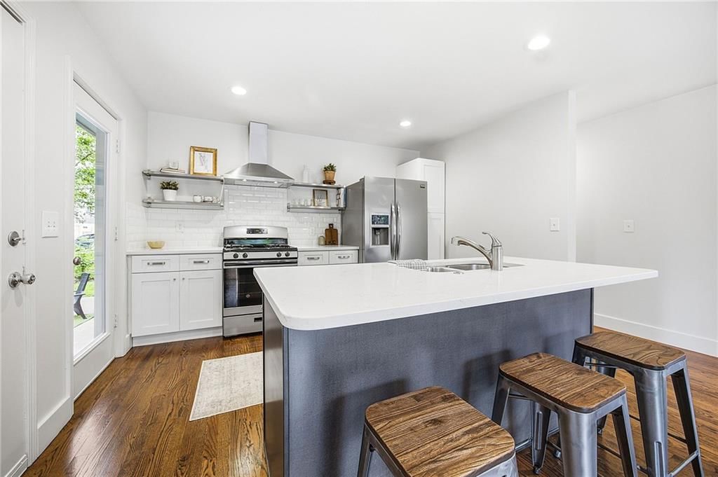 2515 Lexington Avenue — photo 8