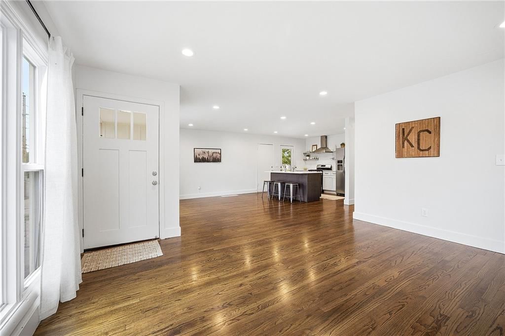 2515 Lexington Avenue — photo 10
