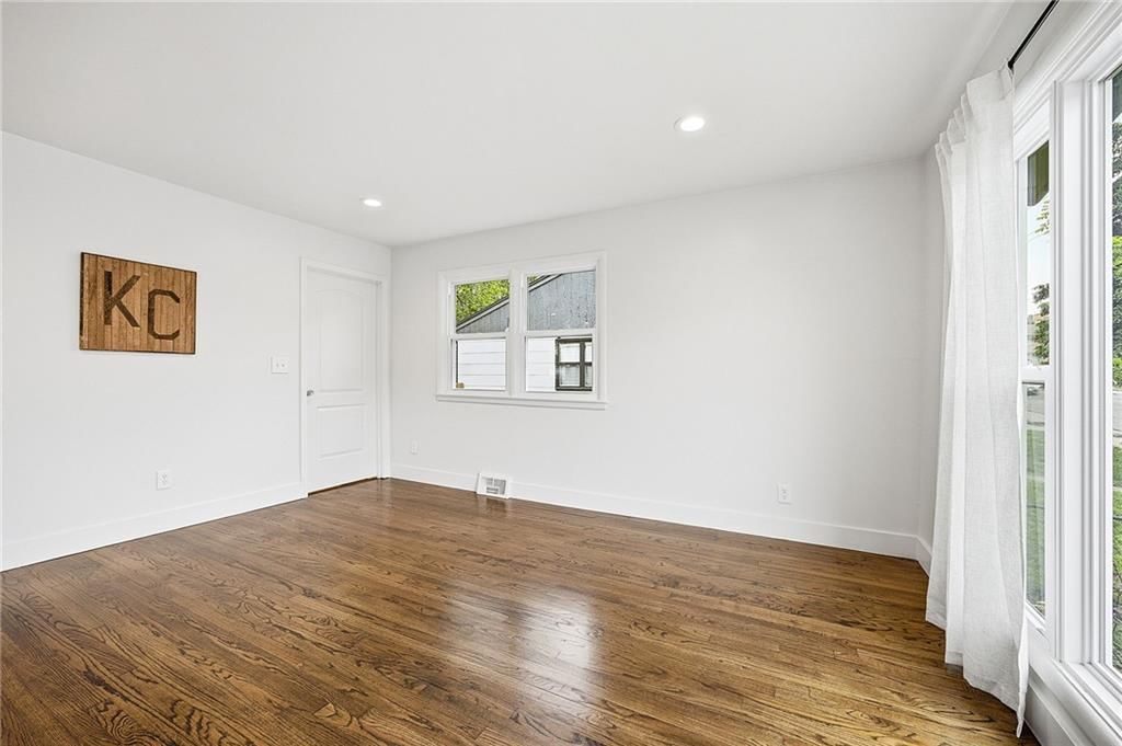 2515 Lexington Avenue — photo 12