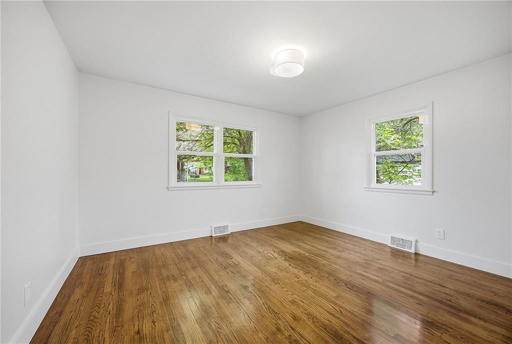 2515 Lexington Avenue — photo 16