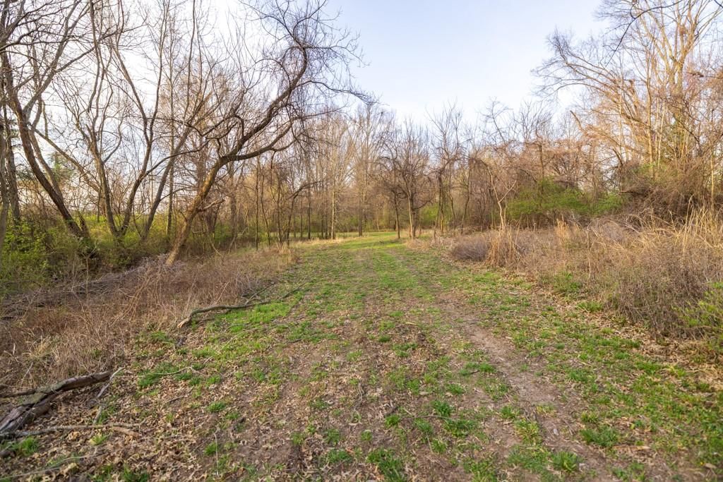 Photo 29 of 49 - Ruth Ewing Road, Liberty, MO 64068