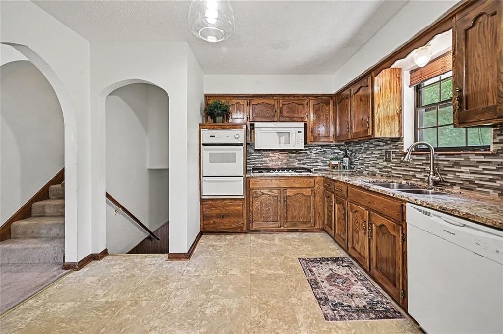 1728 Haas Drive — photo 6