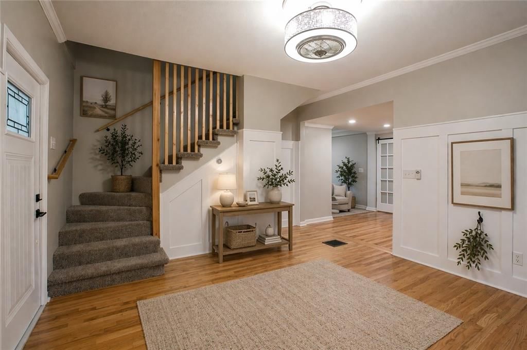 300 SE 1st Street — photo 3