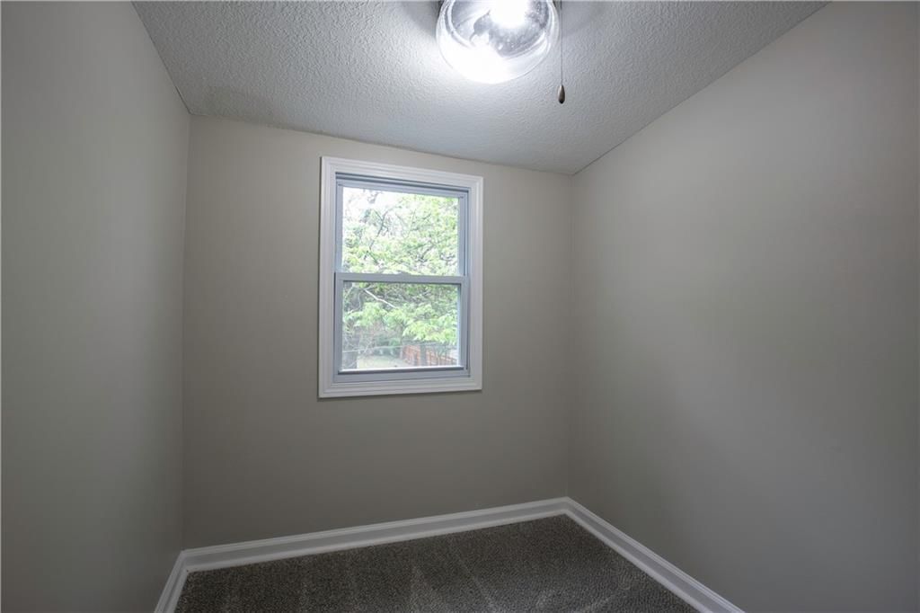 300 SE 1st Street — photo 27