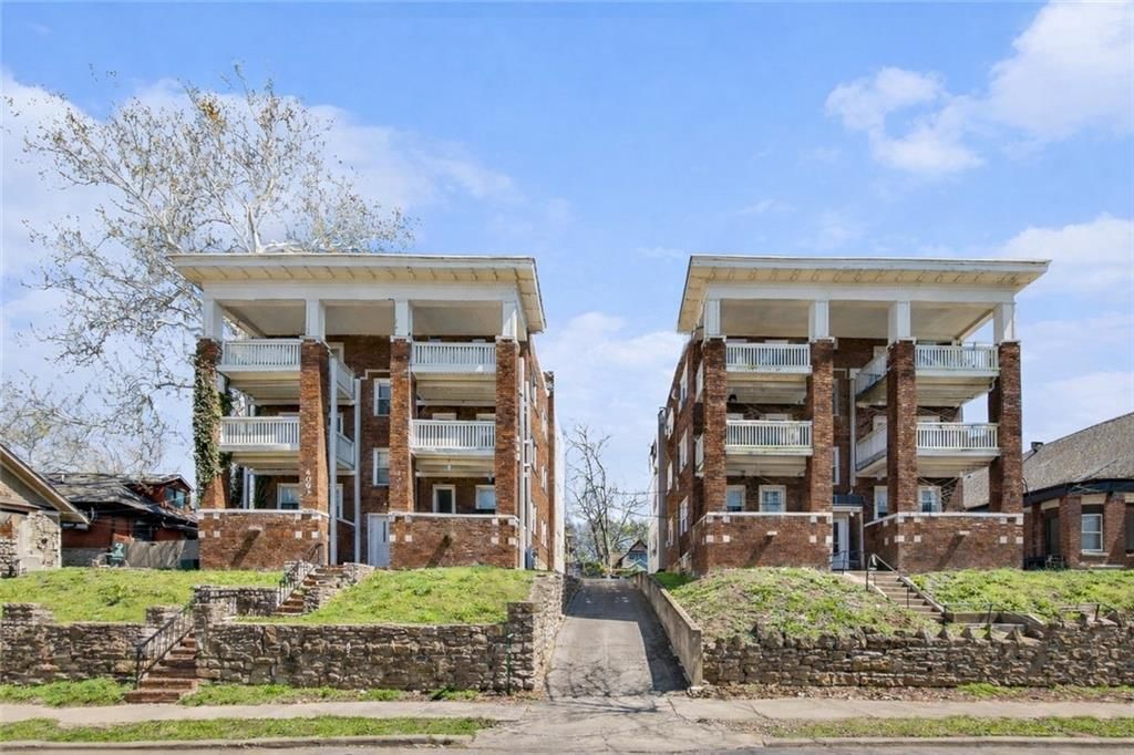 4009-4015 Charlotte Street — photo 2