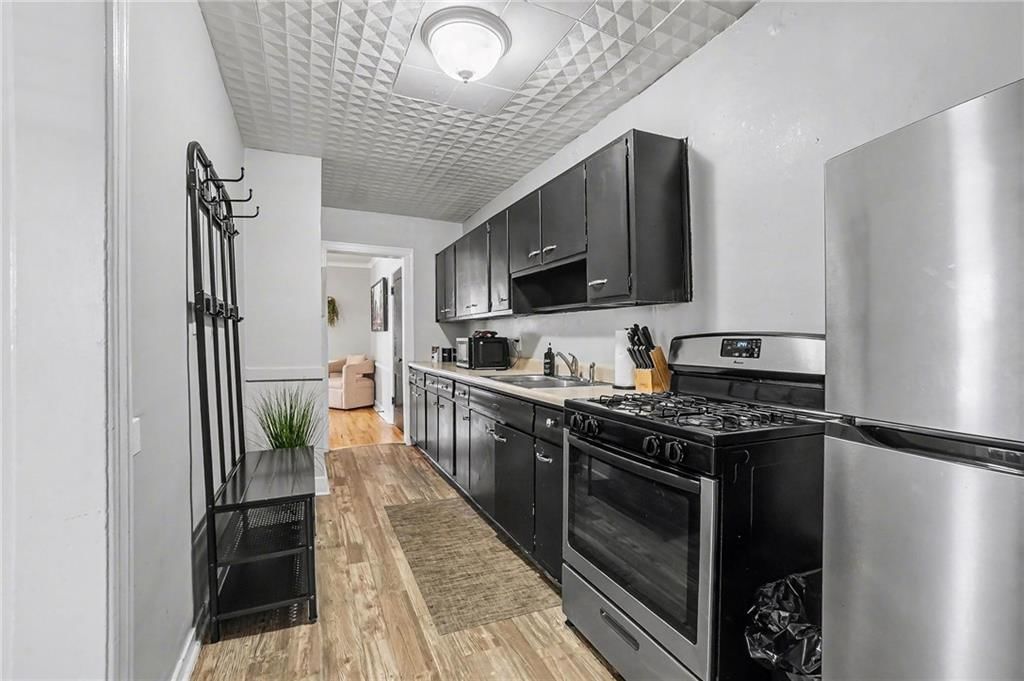 4009-4015 Charlotte Street — photo 13