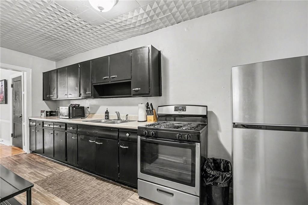 4009-4015 Charlotte Street — photo 14