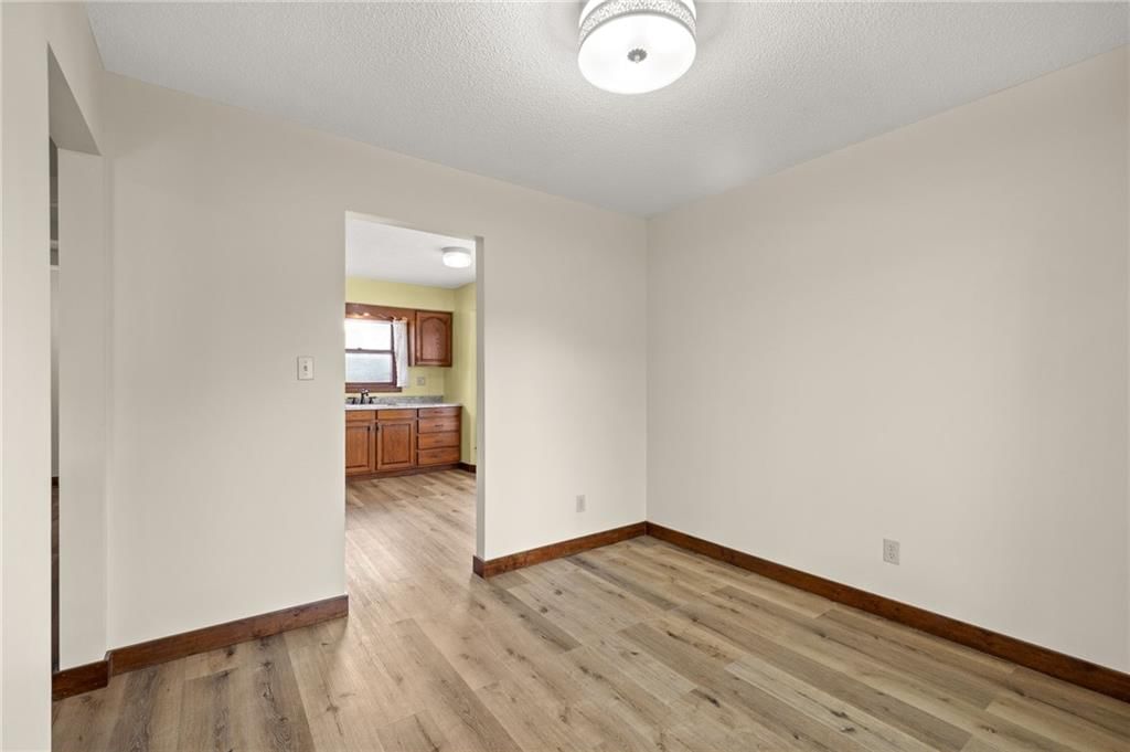 900 Summit Road — photo 18