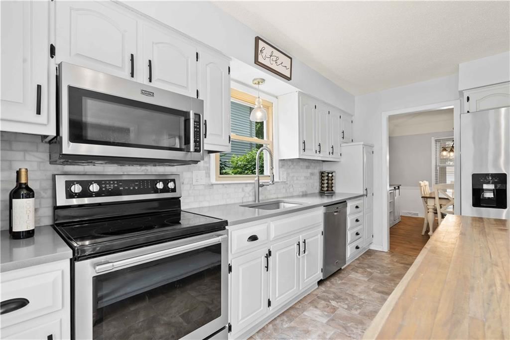 9163 W 92nd Street — photo 10