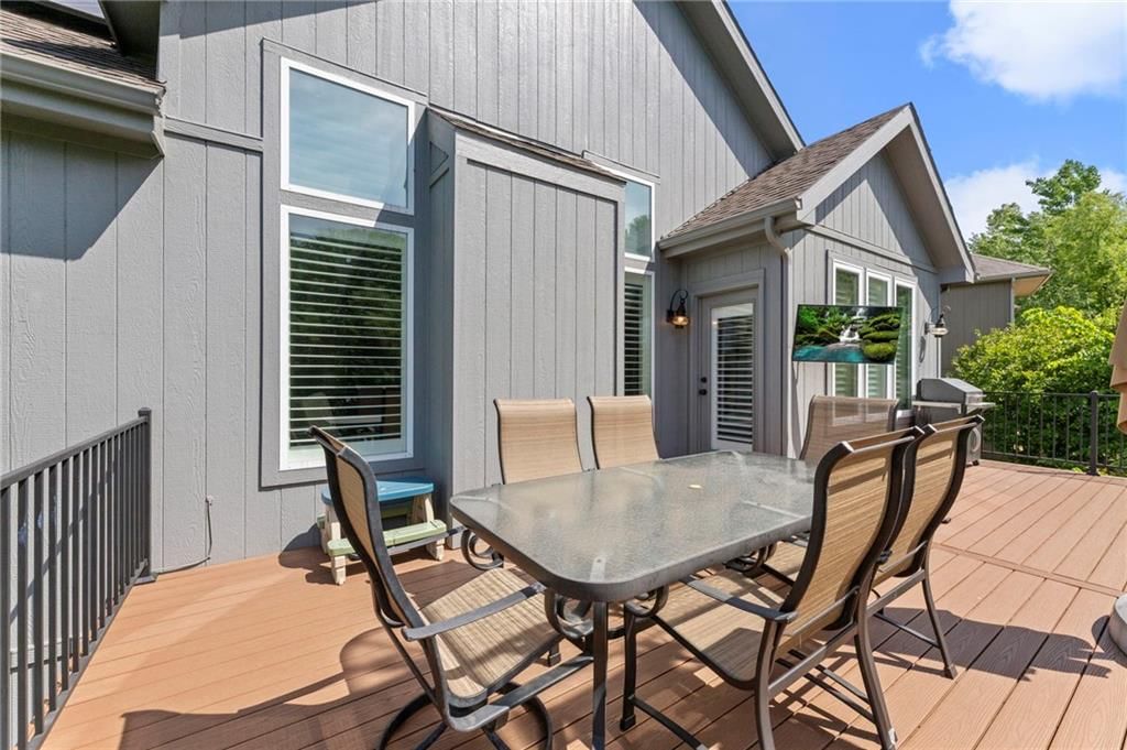 5874 S National Drive — photo 11