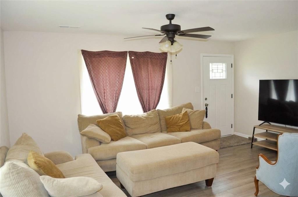 5149 Crest Drive — photo 4
