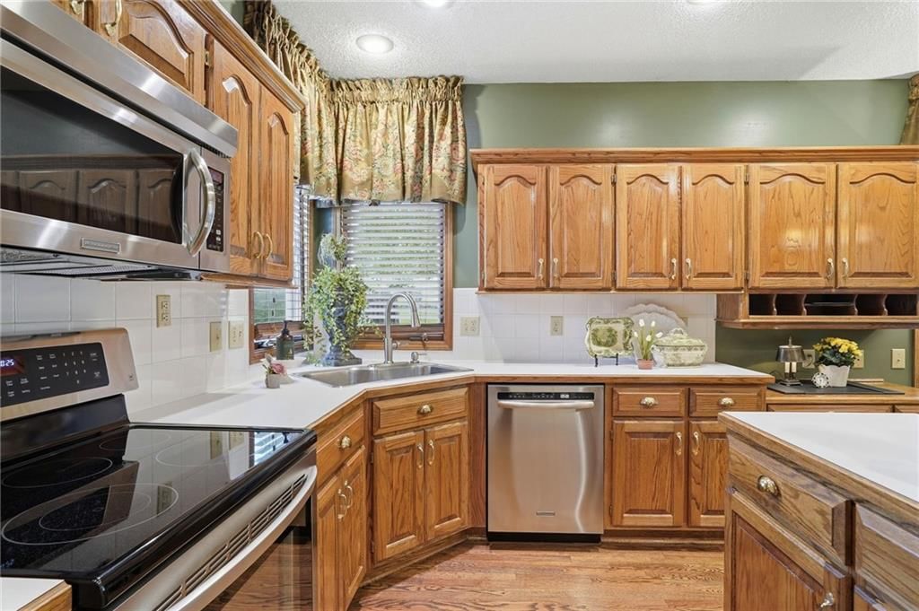 12313 Beverly Street — photo 10