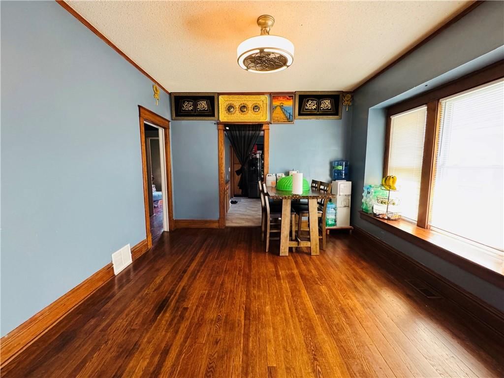 527 Quincy Avenue — photo 4