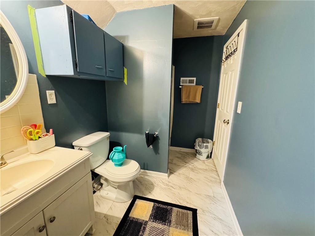 527 Quincy Avenue — photo 11