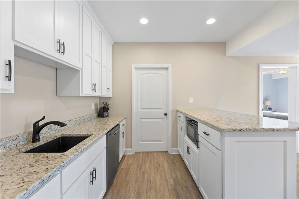 3405 N 109th Terrace — photo 33