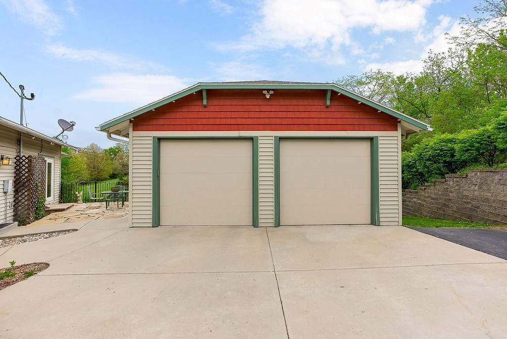 5390 Dodson Avenue — photo 3