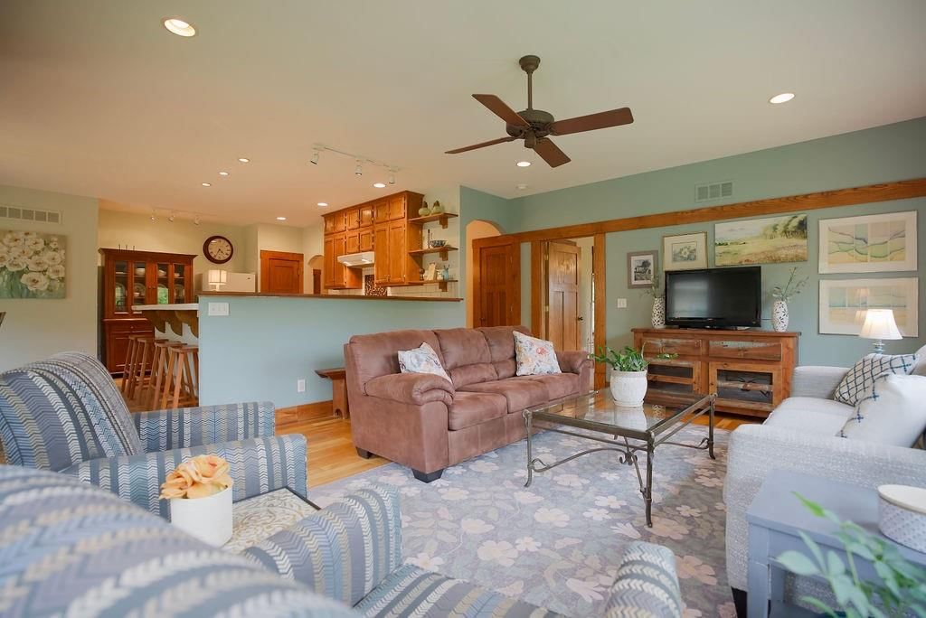 5390 Dodson Avenue — photo 8