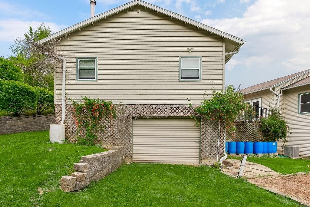 5390 Dodson Avenue — photo 37