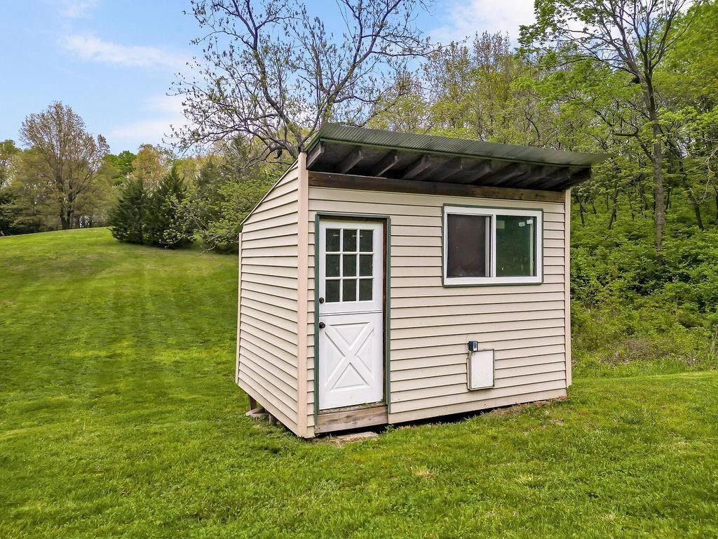 5390 Dodson Avenue — photo 42