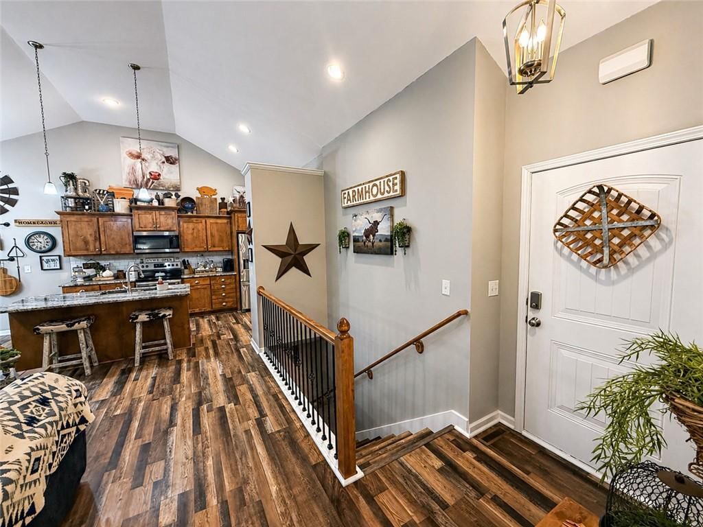 21650 W Wilson Street — photo 8