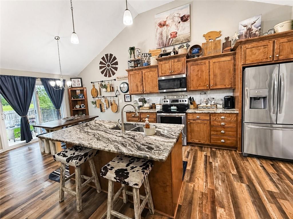 21650 W Wilson Street — photo 11