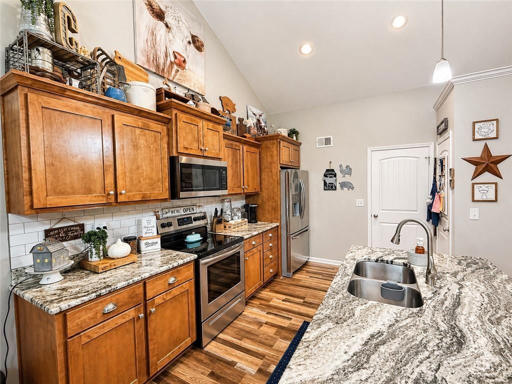 21650 W Wilson Street — photo 12
