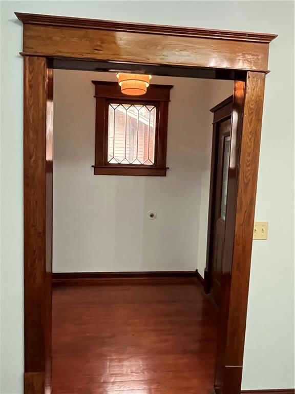 209 S Oak Street — photo 5