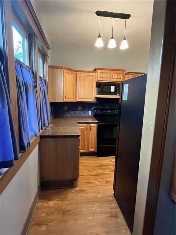209 S Oak Street — photo 21