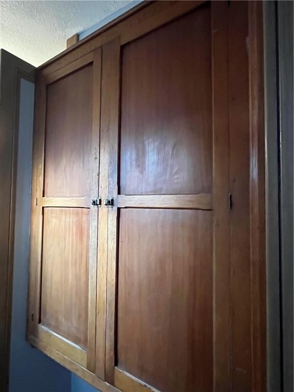209 S Oak Street — photo 24