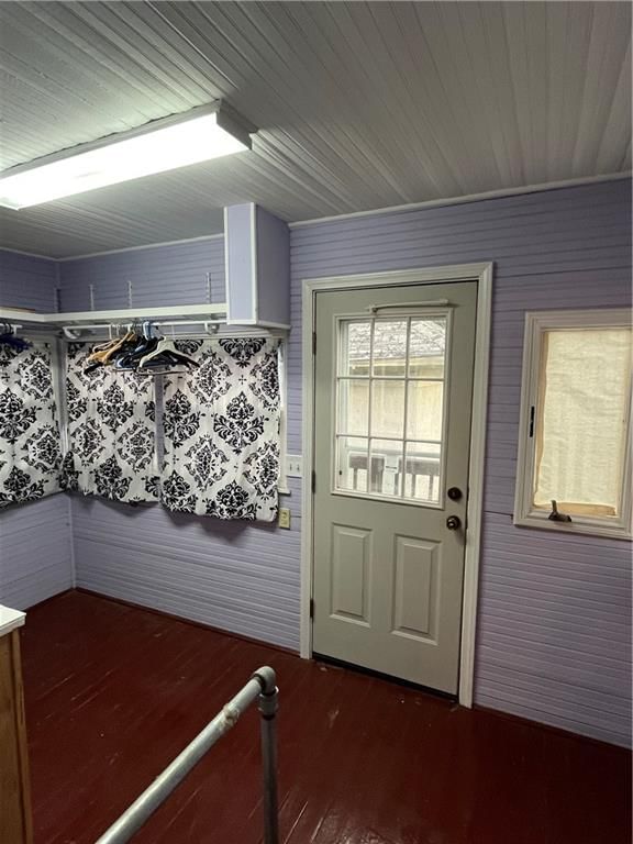 209 S Oak Street — photo 38