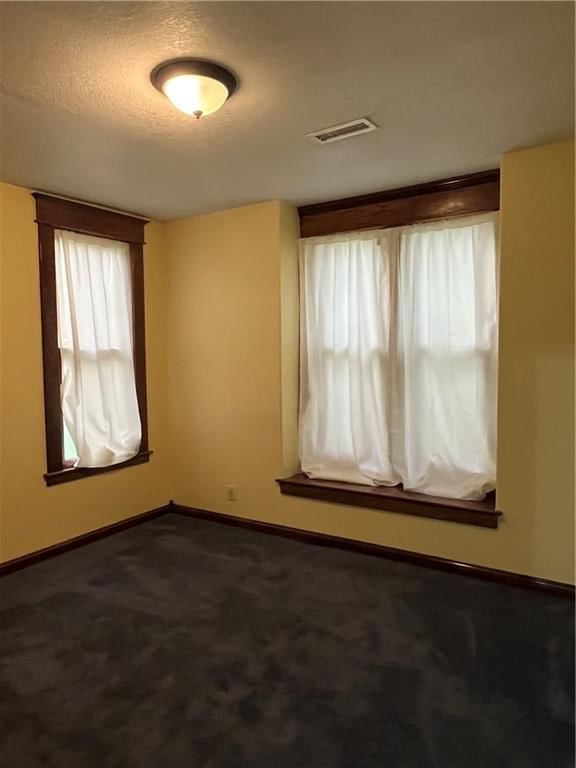 209 S Oak Street — photo 42