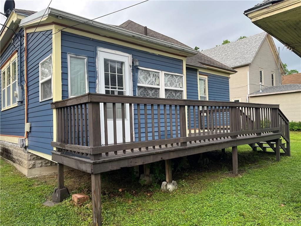 209 S Oak Street — photo 45