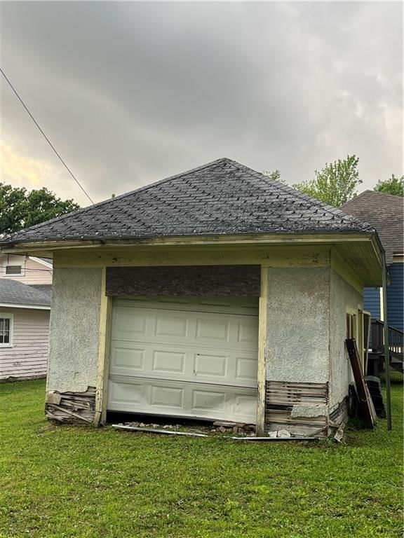 209 S Oak Street — photo 47