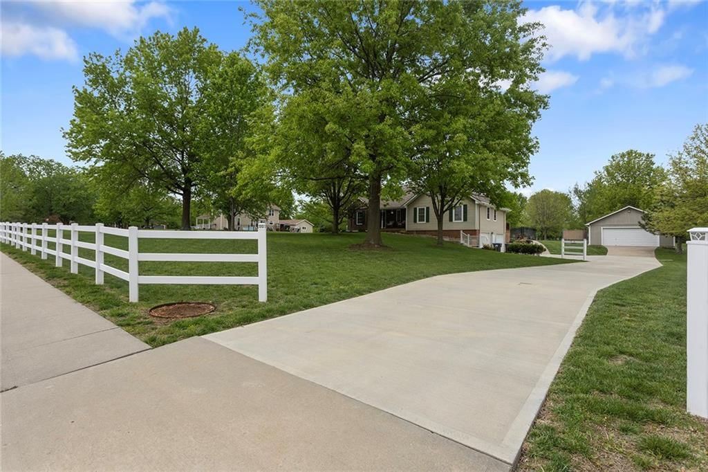 826 Ryan Road — photo 3
