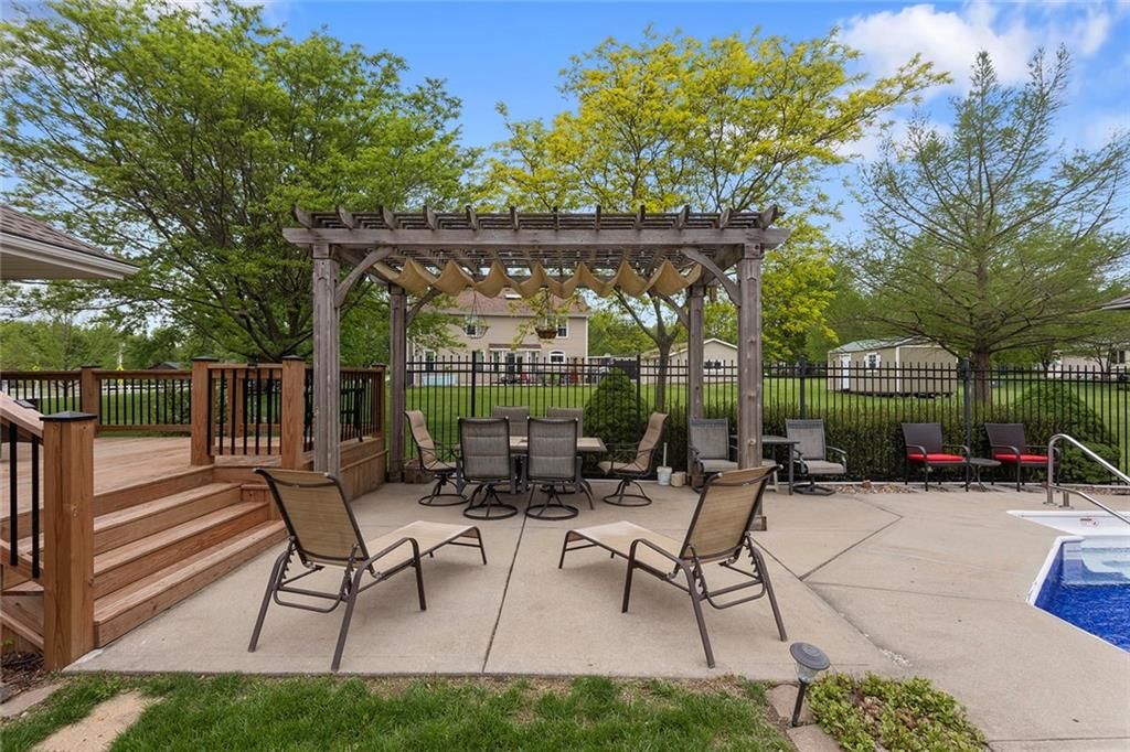 826 Ryan Road — photo 36