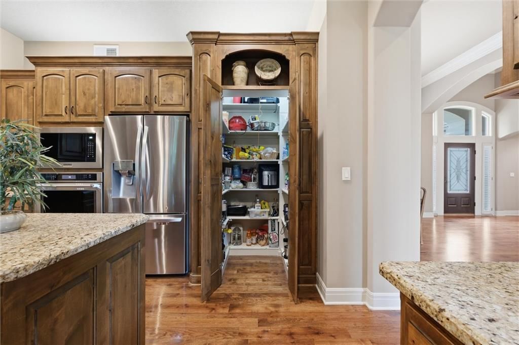 9714 Wild Rose Lane — photo 13