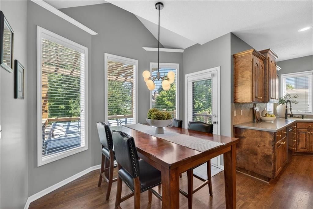 21612 W 100 Terrace — photo 11