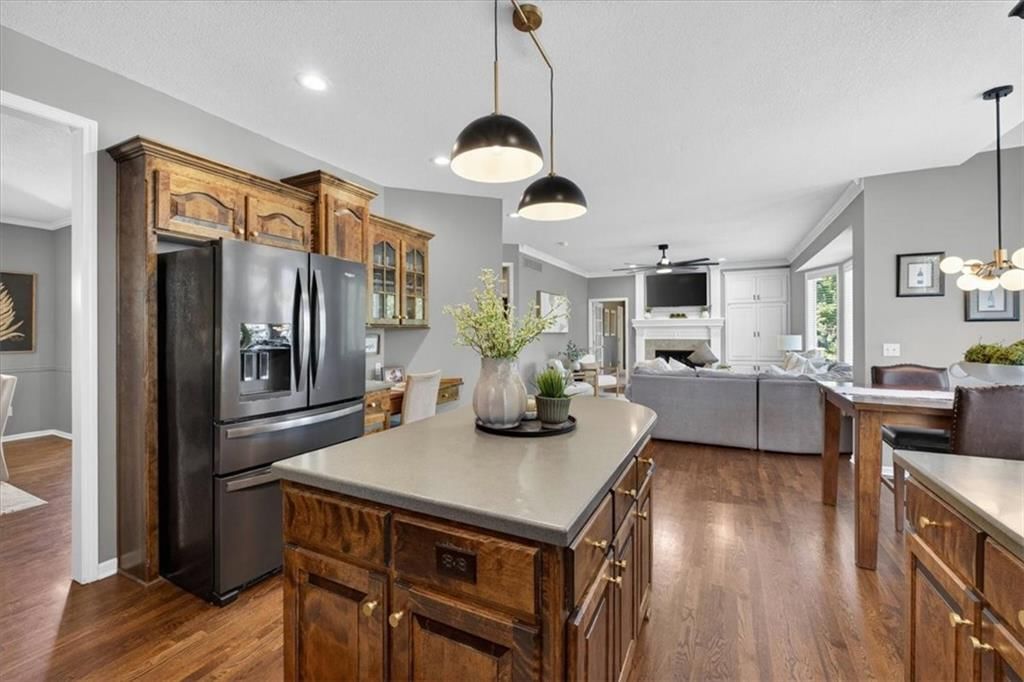 21612 W 100 Terrace — photo 14